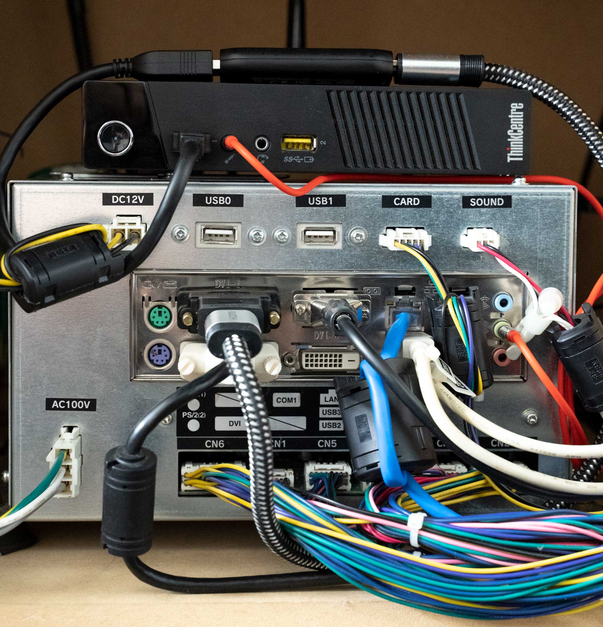 Recording PC inside a SOUND VOLTEX cabinet